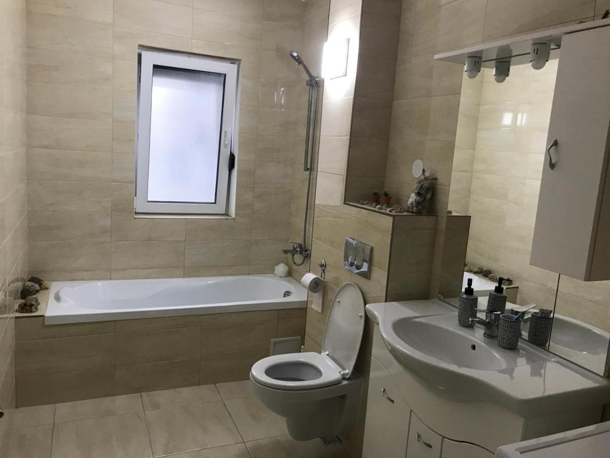 R&S Apartment Cluj-Napoca Ngoại thất bức ảnh